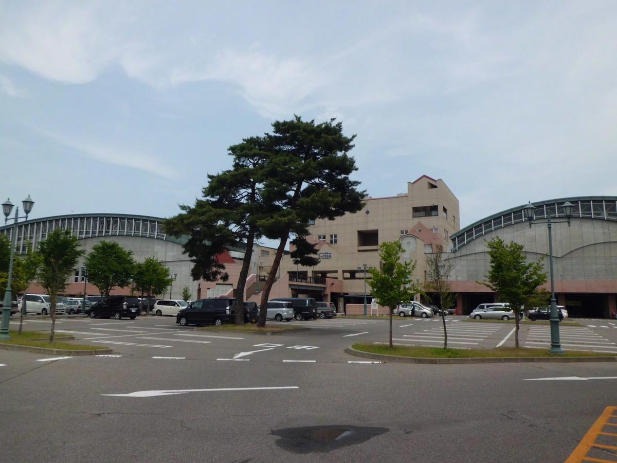 ラーラ松本の屋内プール