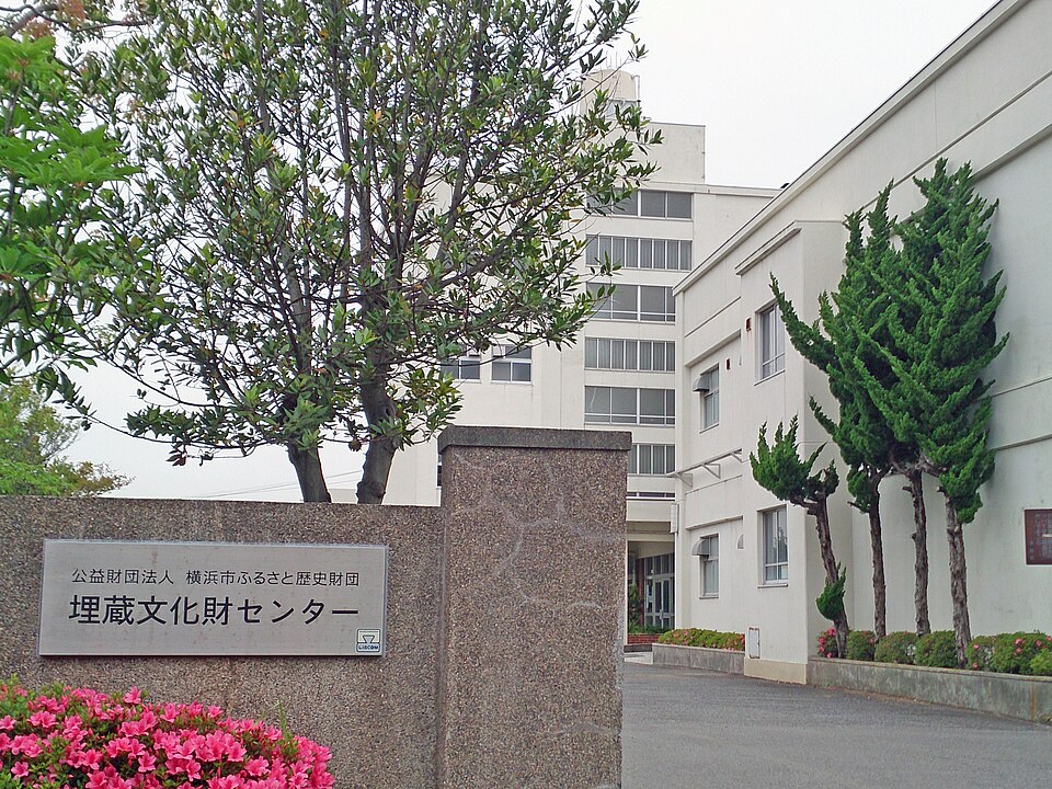 横浜市歴史博物館の外観